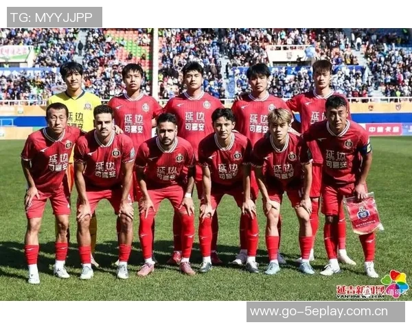 足球明星门将与中国朋友的友谊故事与足球梦想的共同追求